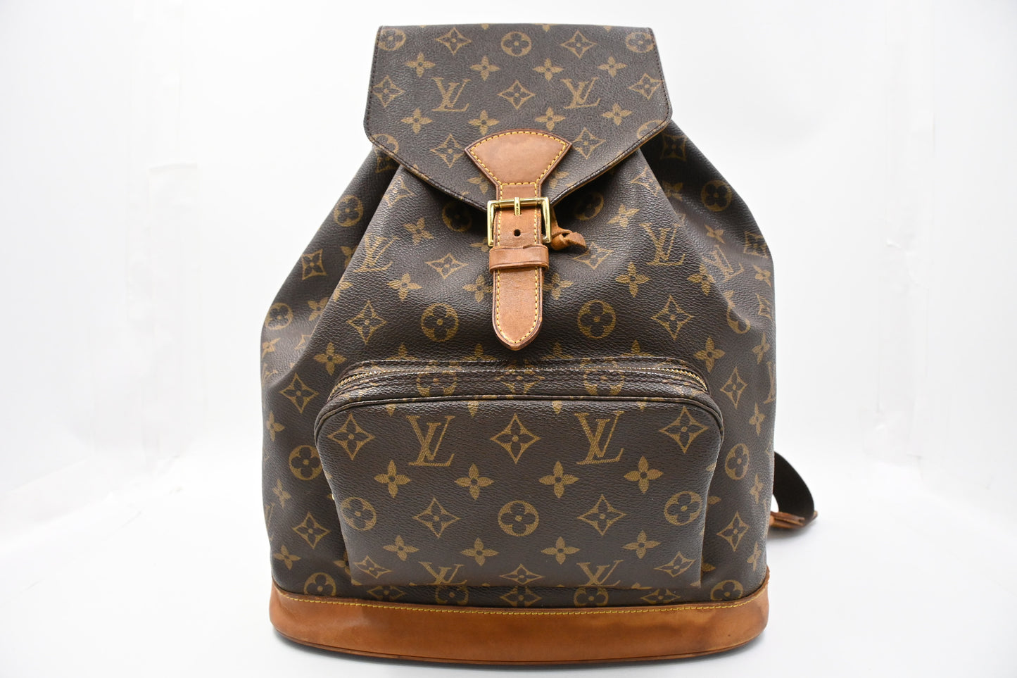 Louis Vuitton Montsouris GM in Monogram Canvas