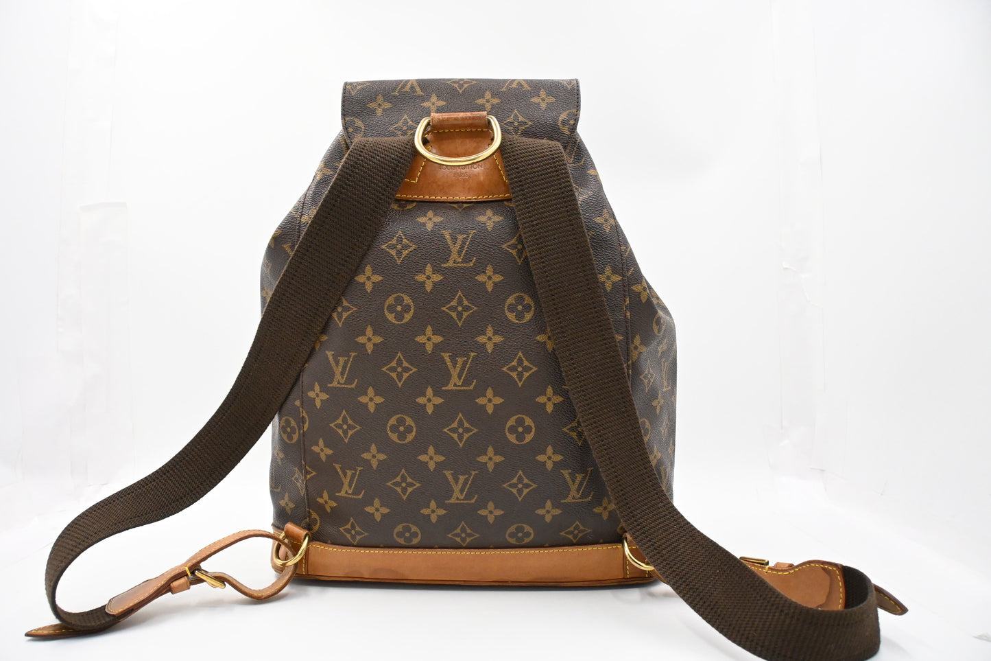Louis Vuitton Montsouris GM in Monogram Canvas