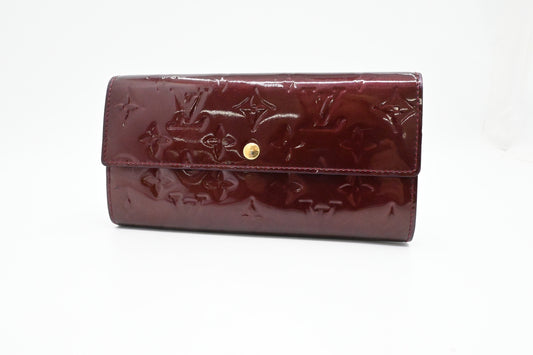 Louis Vuitton Sarah Wallet in Amarante Vernis Leather