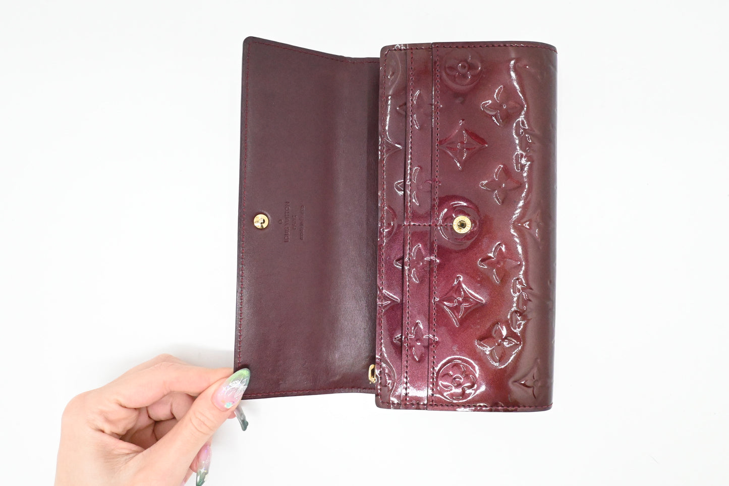 Louis Vuitton Sarah Wallet in Amarante Vernis Leather
