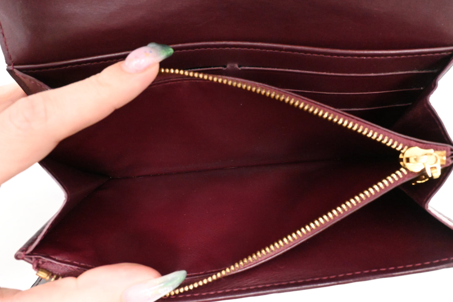 Louis Vuitton Sarah Wallet in Amarante Vernis Leather
