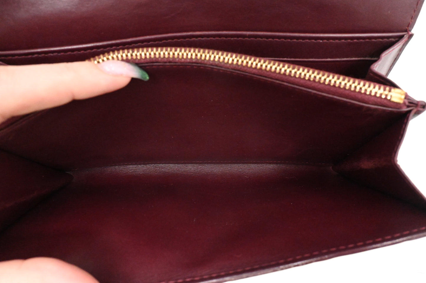 Louis Vuitton Sarah Wallet in Amarante Vernis Leather