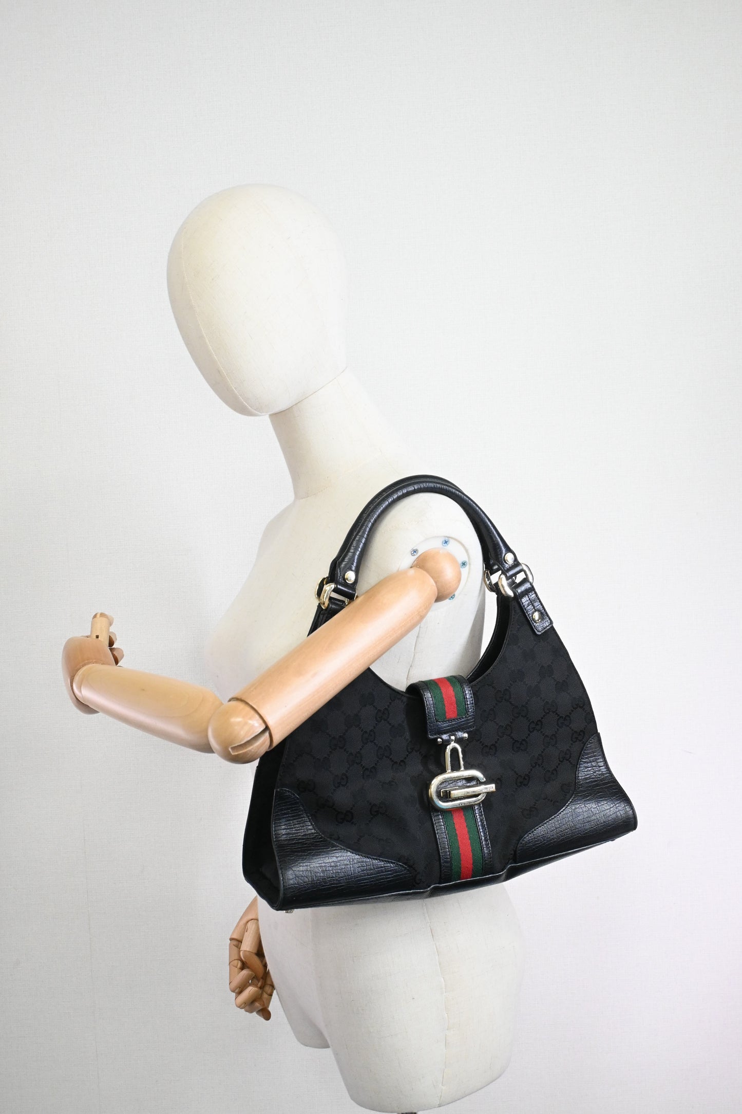 Gucci Junco Shoulder Bag in Black GG Canvas