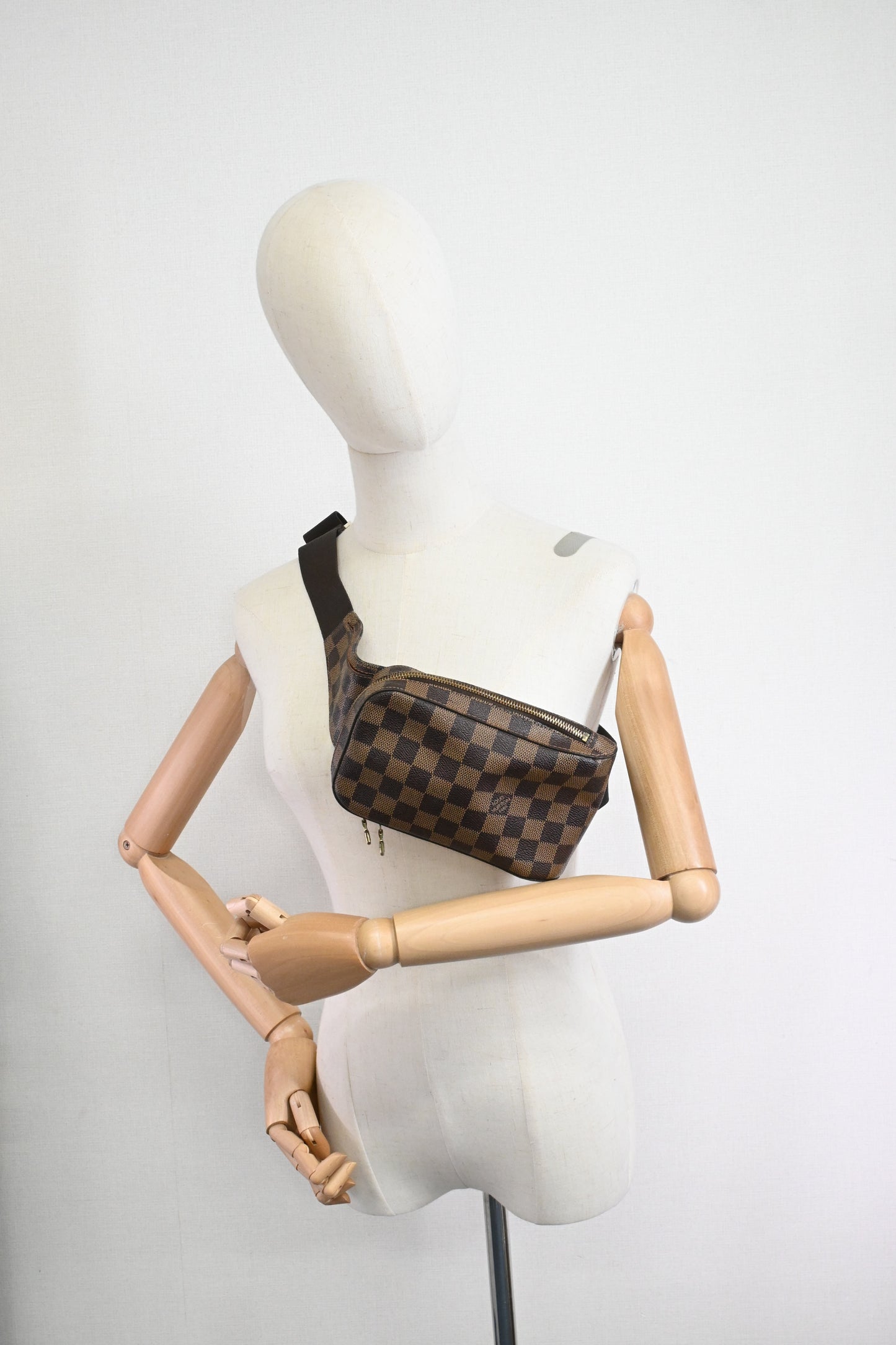 Louis Vuitton Geronimo in Damier Ebene Canvas