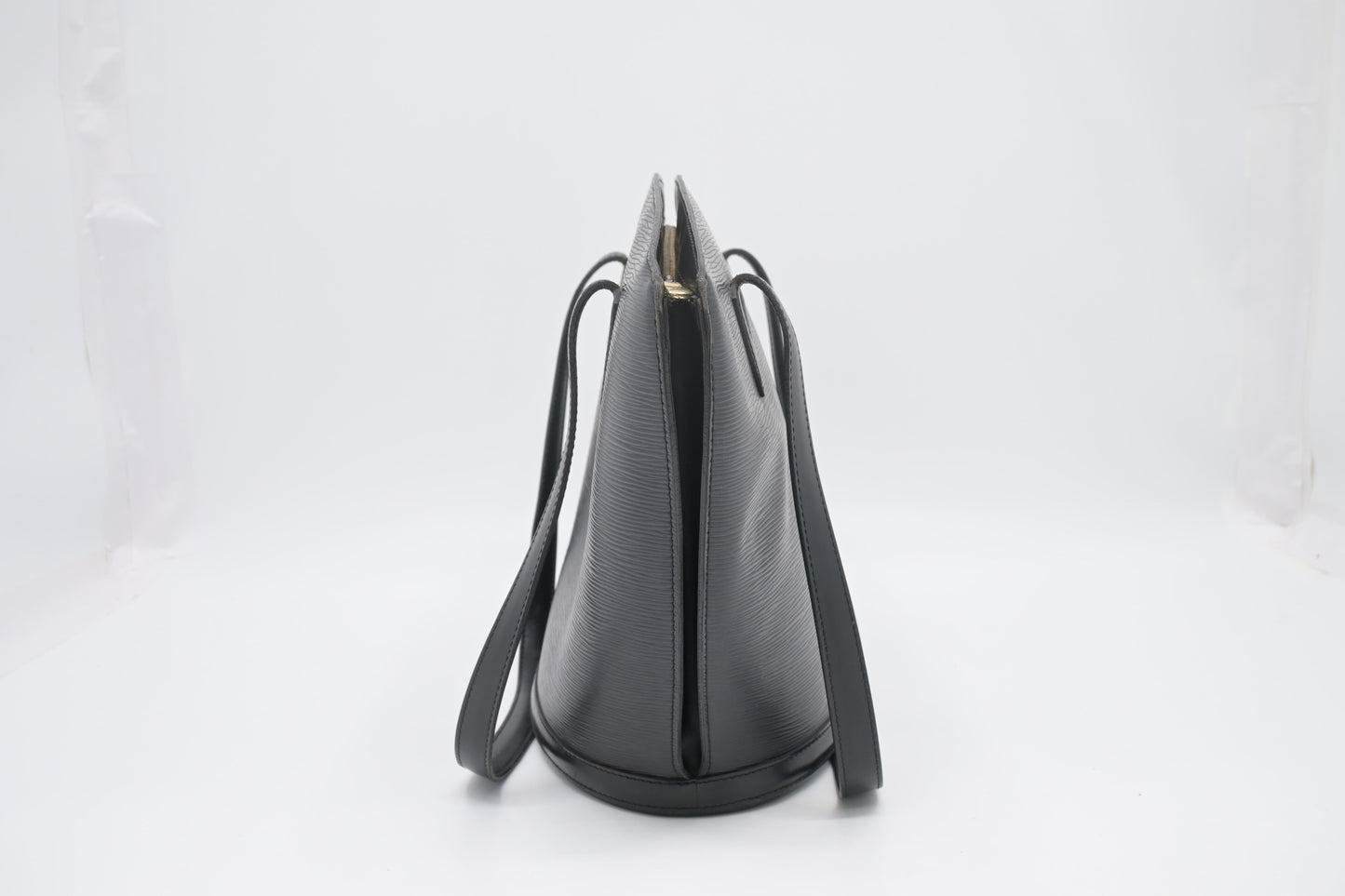 Louis Vuitton Saint Jacques GM in Black Epi Leather
