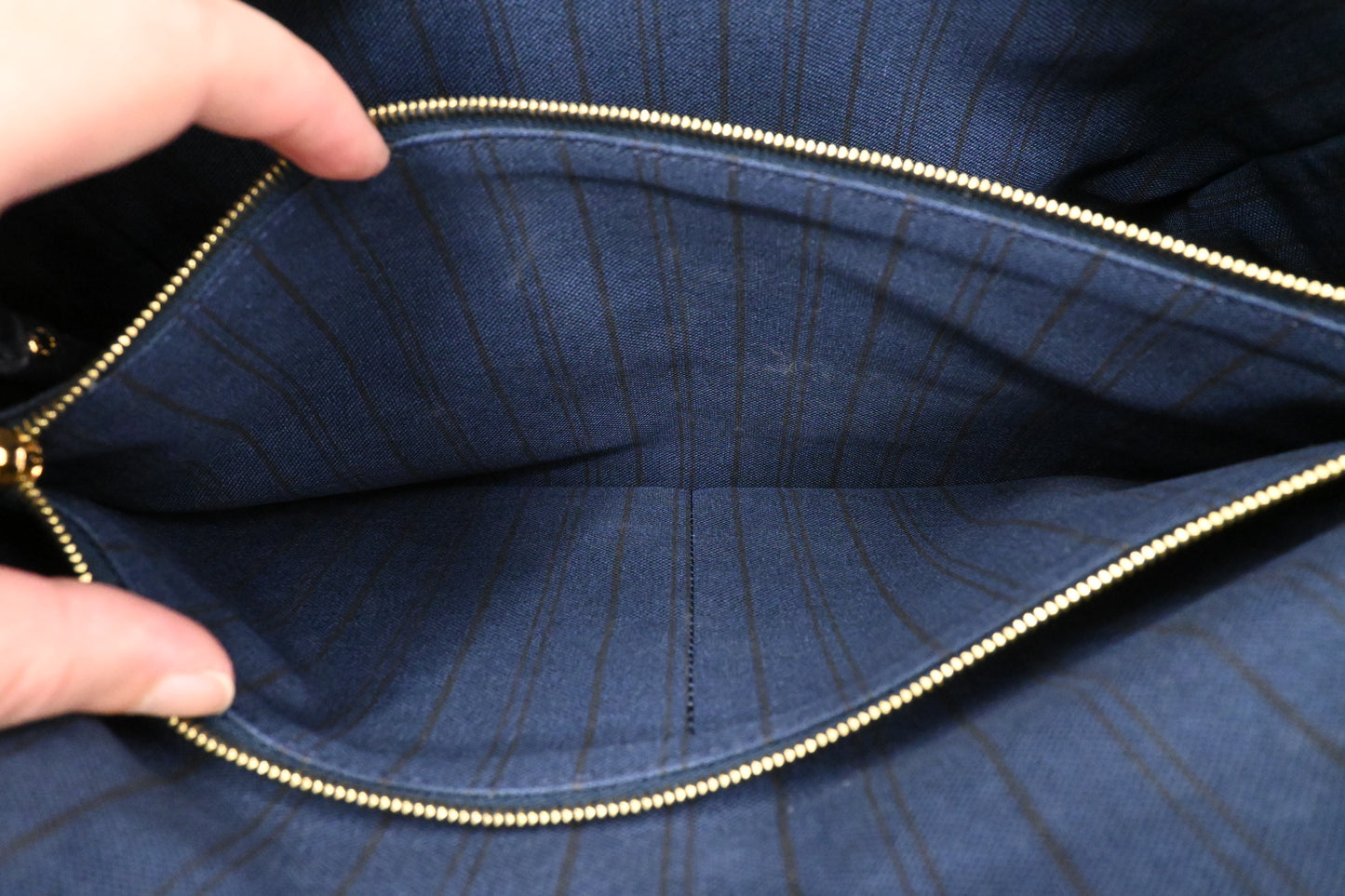 Louis Vuitton Lumineuse in Blue Infini Empreinte Leather