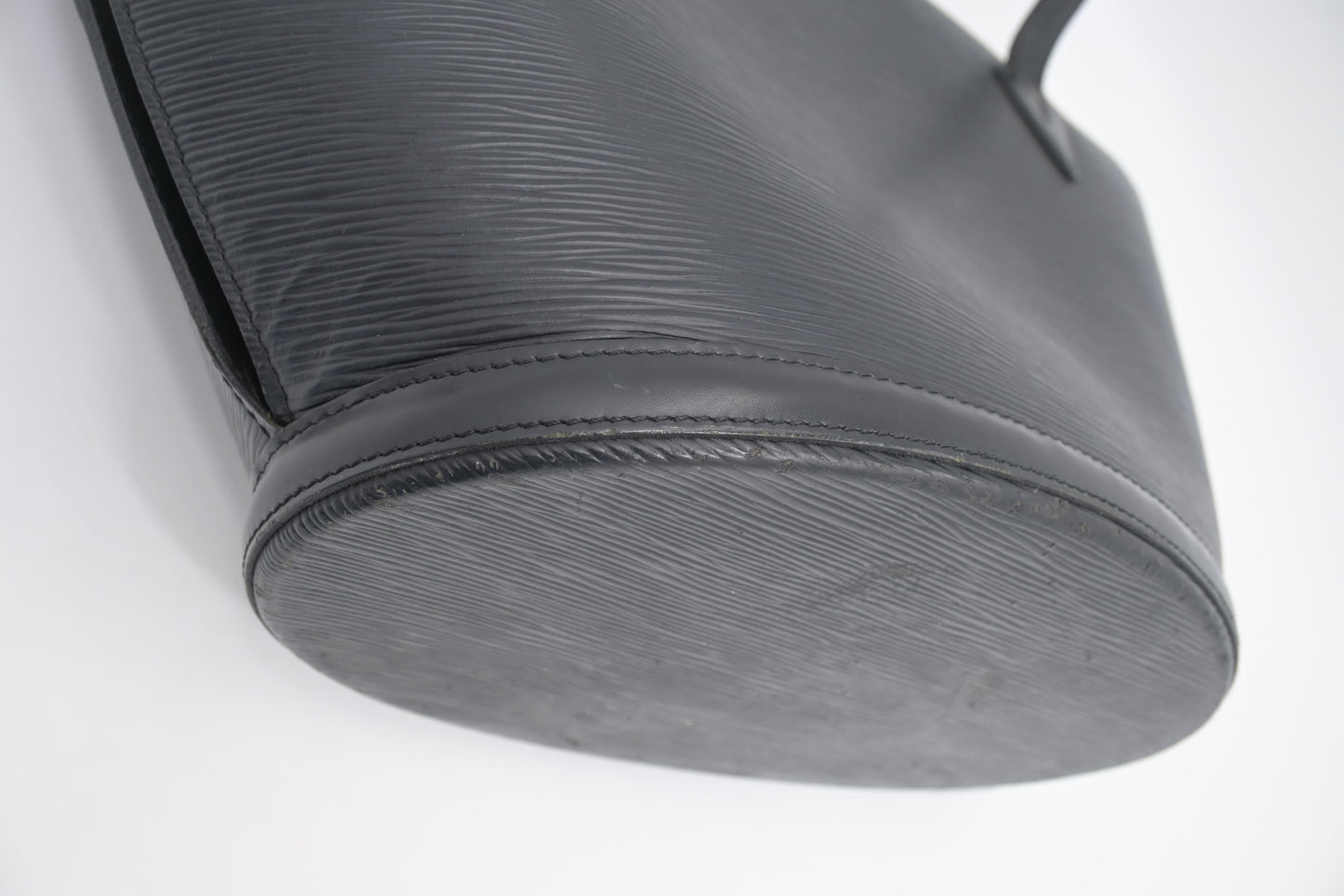 Louis Vuitton Saint Jacques GM in Black Epi Leather