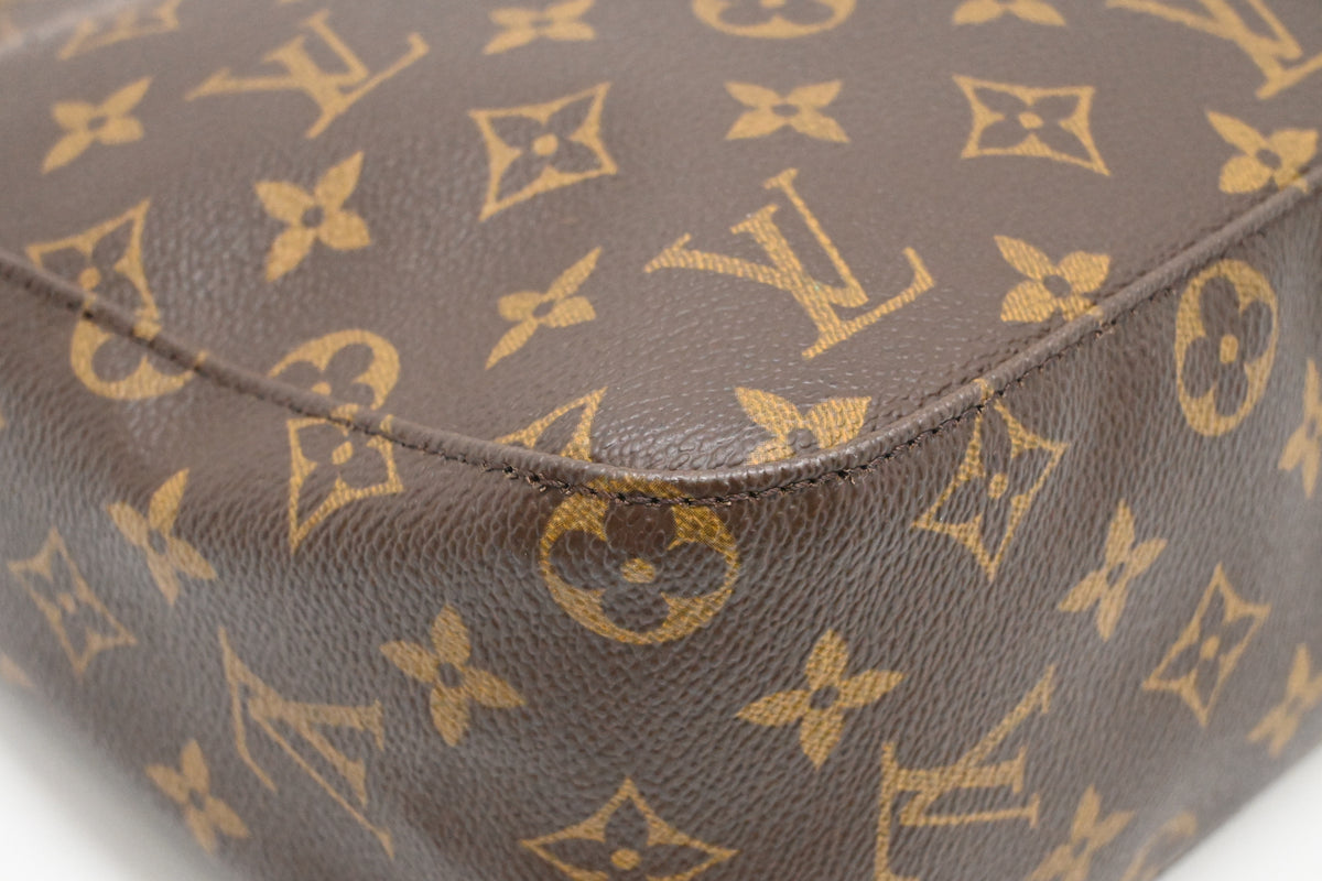 Louis Vuitton Looping MM in Monogram Canvas