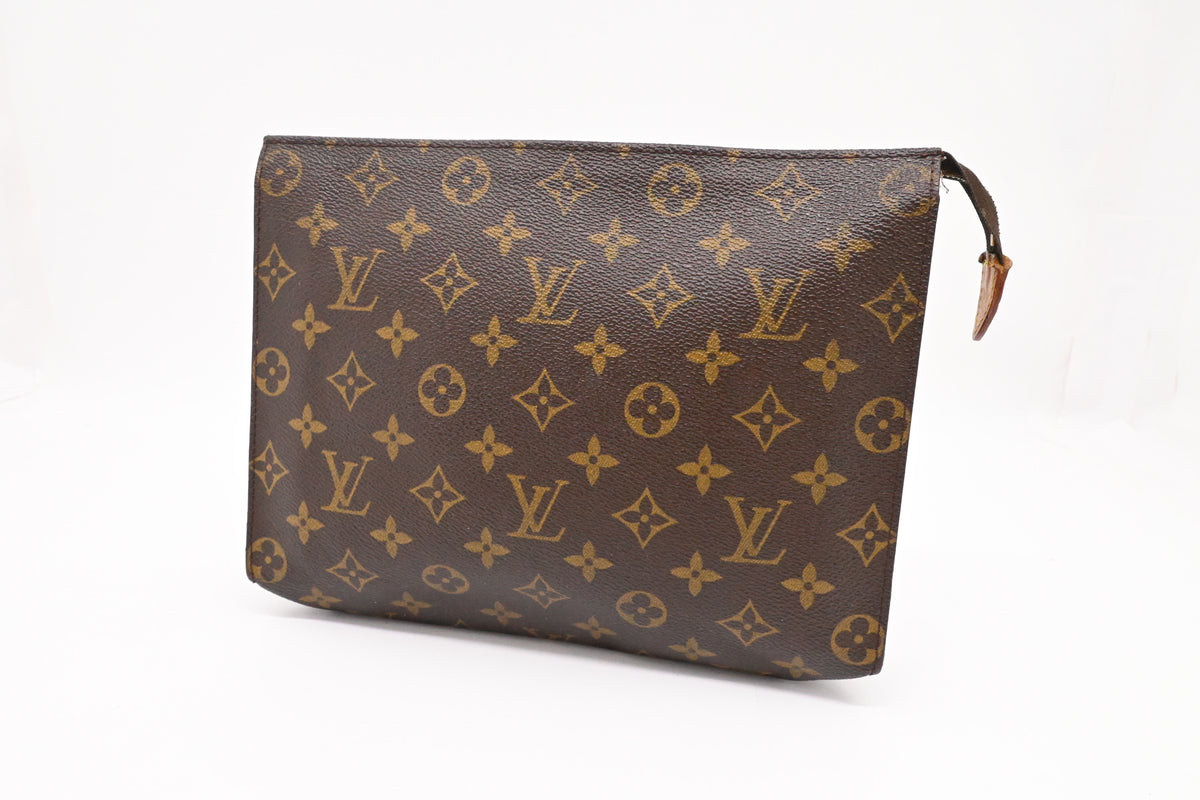 Louis Vuitton Toiletry 26 in Monogram Canvas