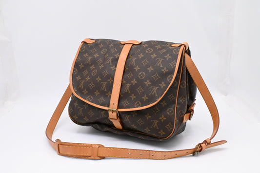 Louis Vuitton Saumur 35 in Monogram Canvas