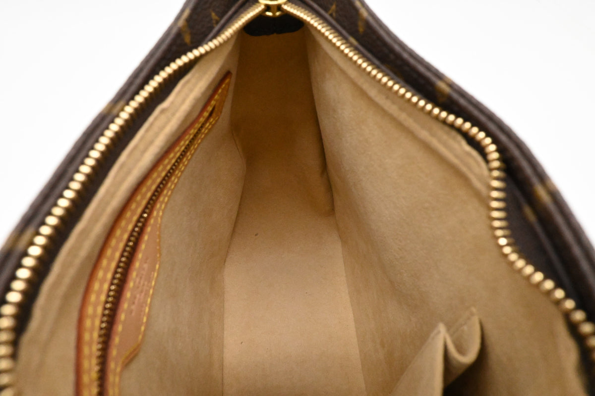 Louis Vuitton Looping MM in Monogram Canvas