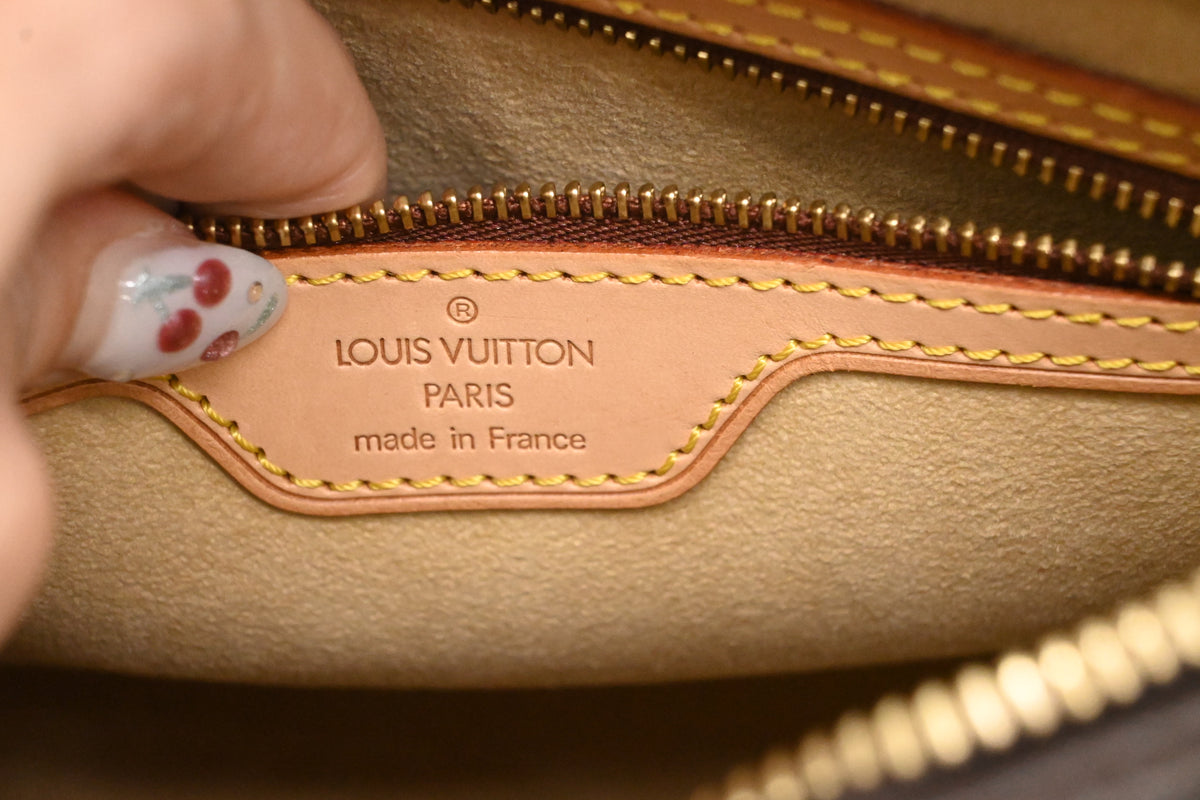 Louis Vuitton Looping MM in Monogram Canvas