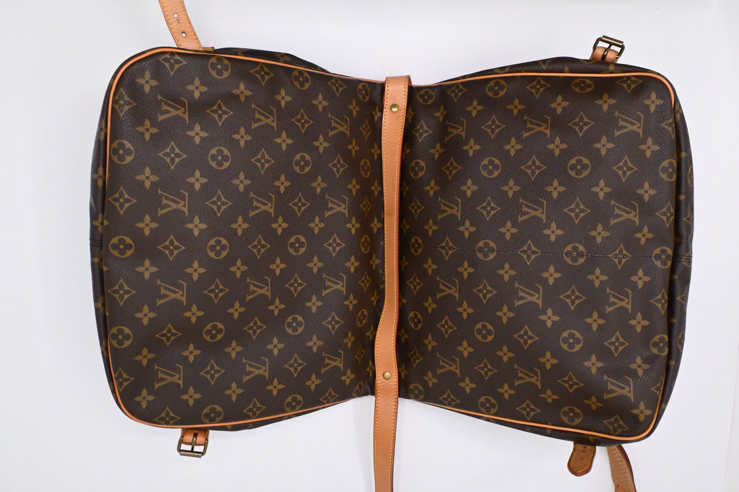 Louis Vuitton Saumur 35 in Monogram Canvas