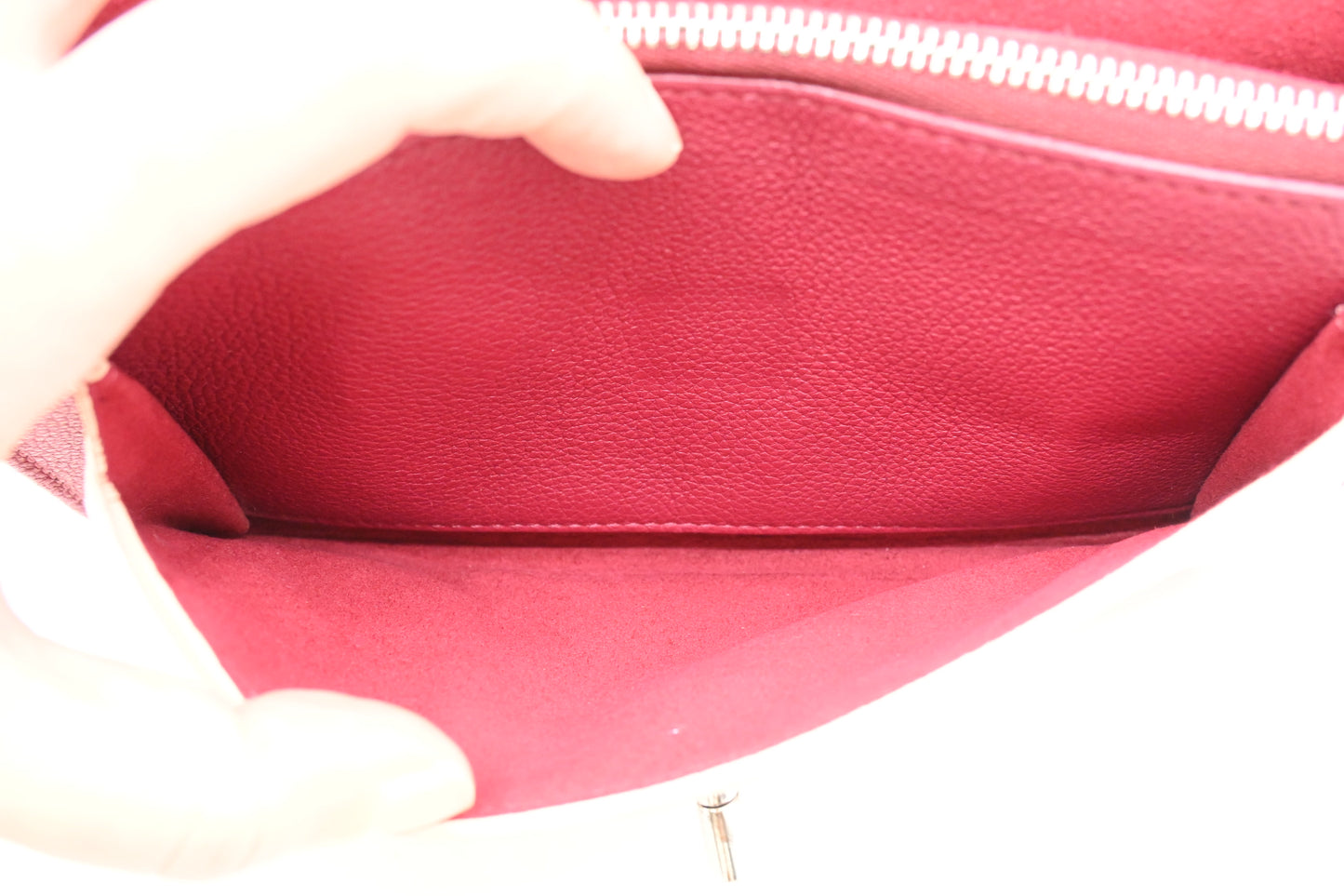 Louis Vuitton MyLockMe Chain Pochette in Pivoine Leather