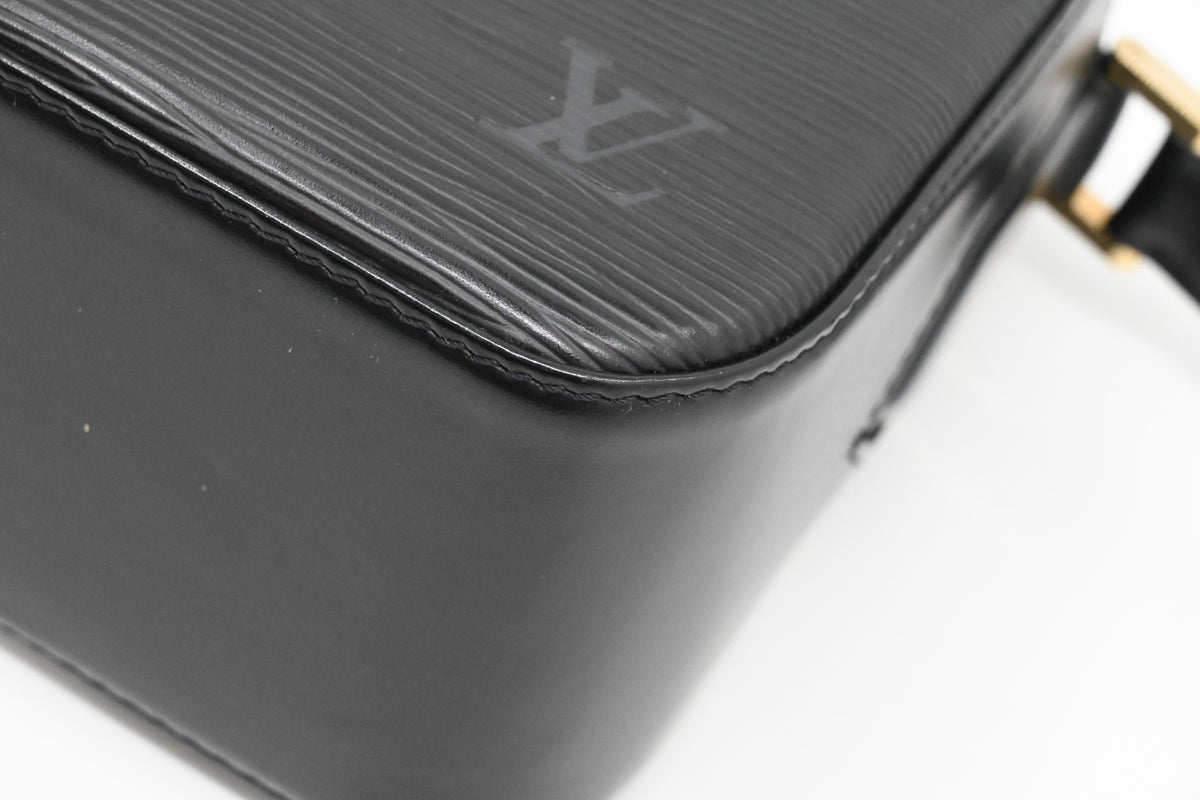 Louis Vuitton Buci in Black Epi Leather