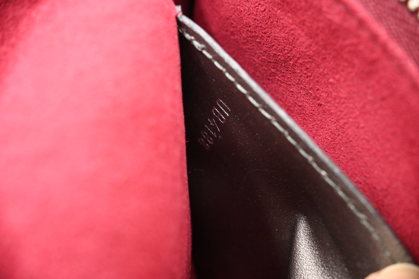 Louis Vuitton MyLockMe Chain Pochette in Pivoine Leather