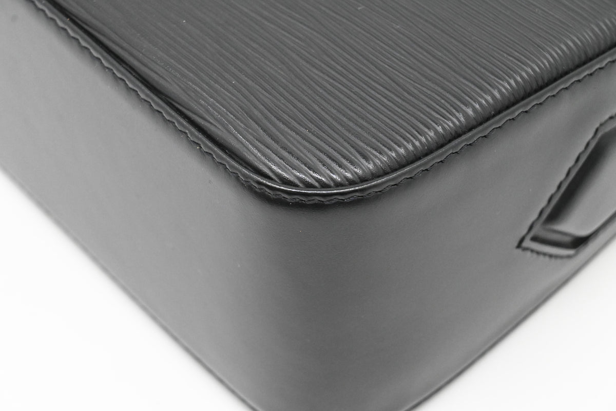 Louis Vuitton Buci in Black Epi Leather