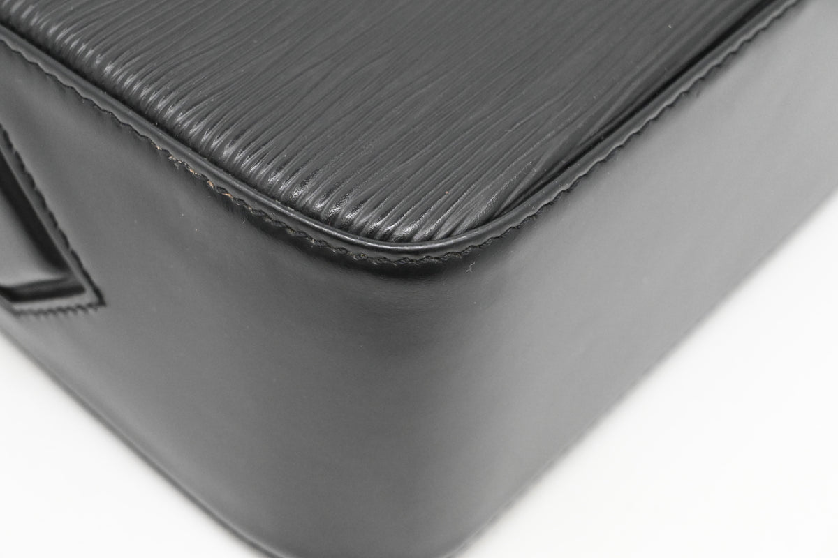 Louis Vuitton Buci in Black Epi Leather