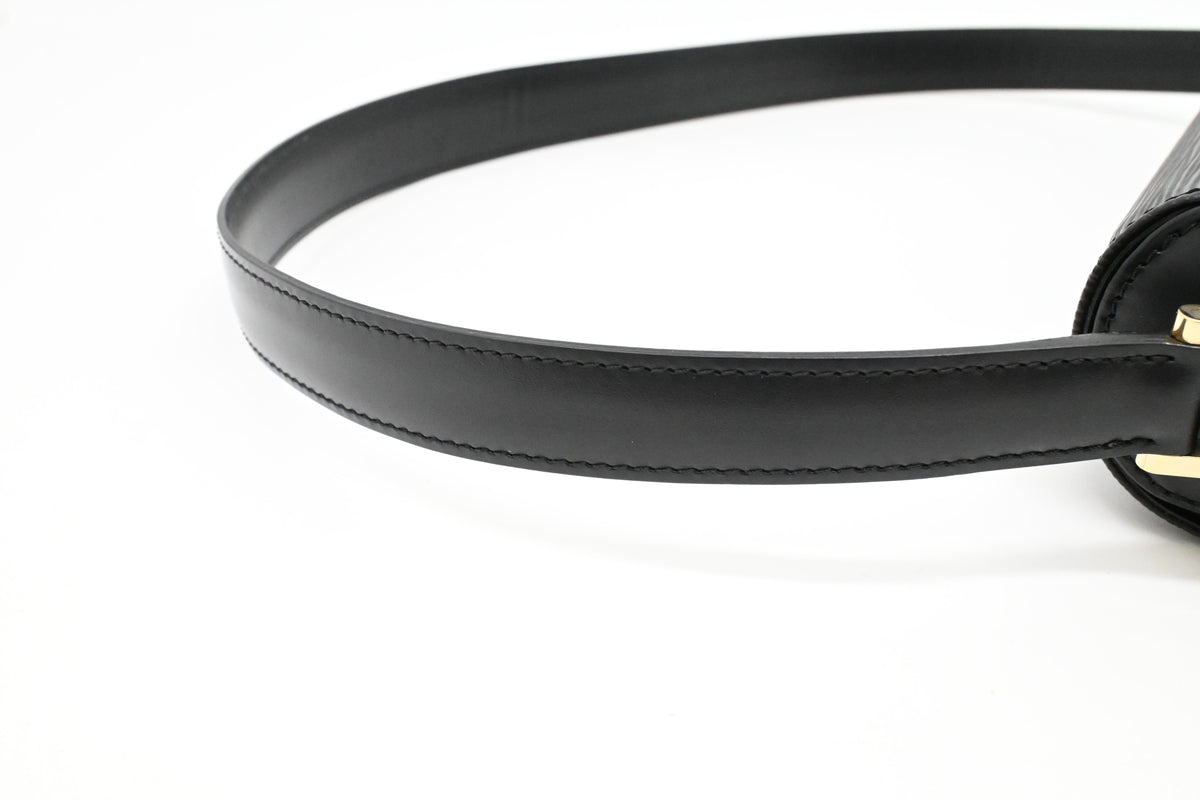 Louis Vuitton Buci in Black Epi Leather