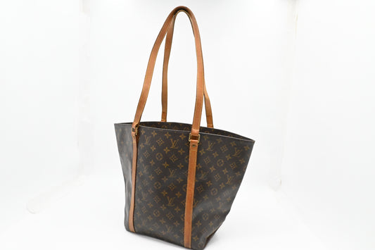 Louis Vuitton Sac Shopping 48 in Monogram Canvas