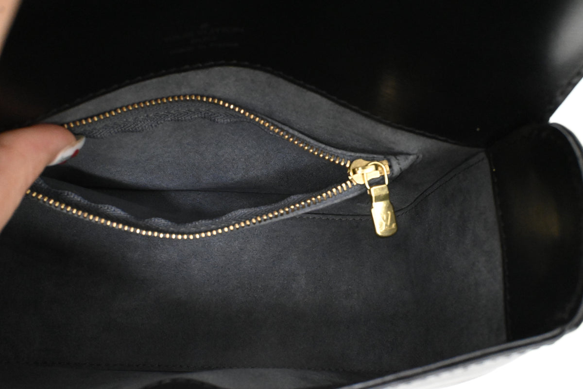 Louis Vuitton Buci in Black Epi Leather