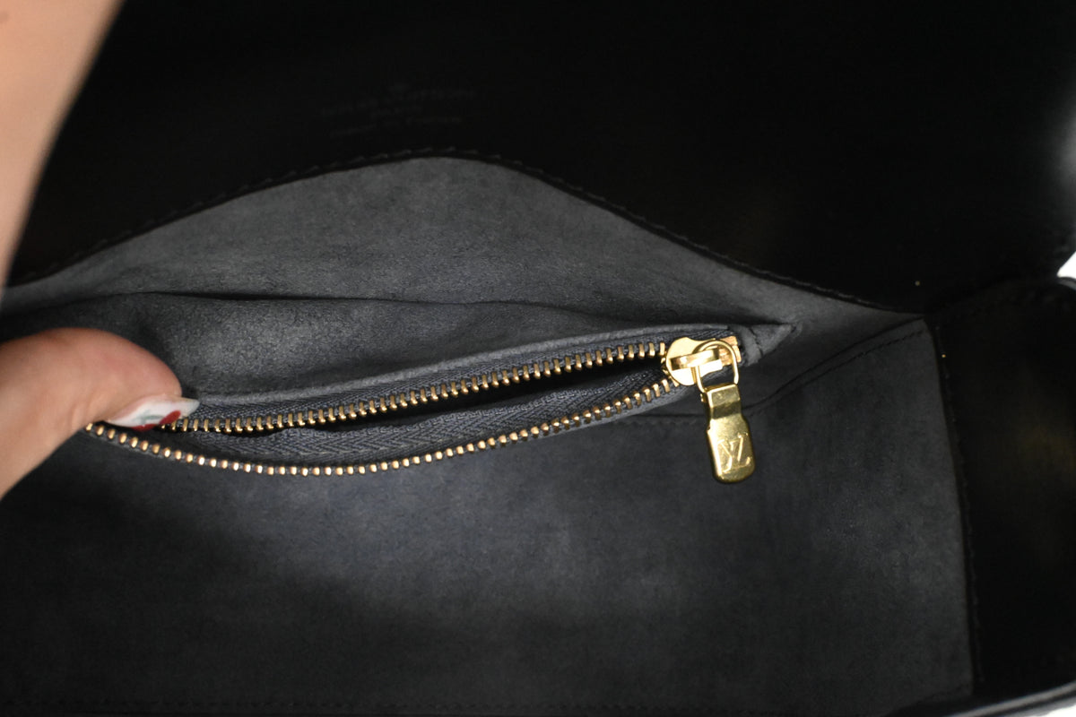 Louis Vuitton Buci in Black Epi Leather