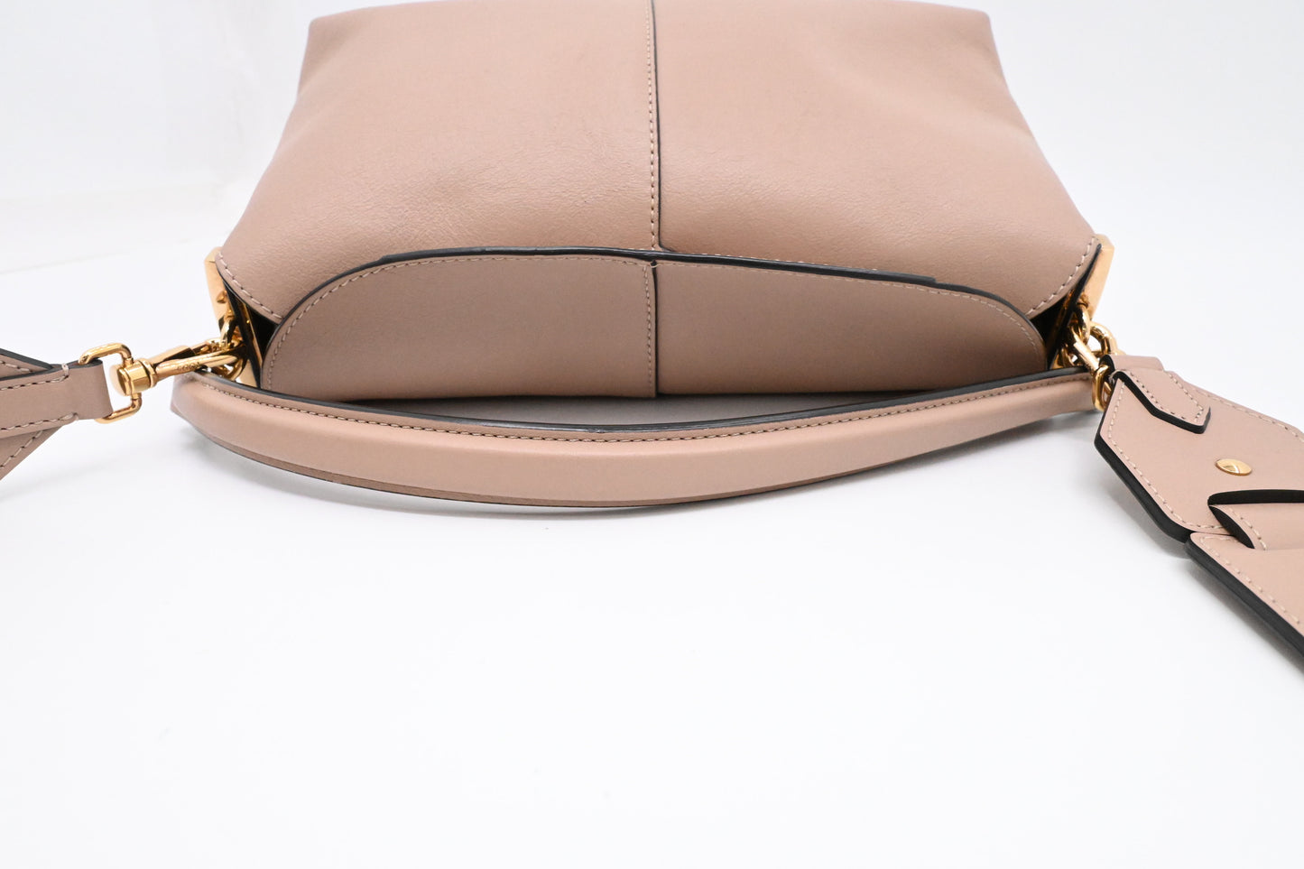 Tod's T Case Shoulder Bag in Beige Leather