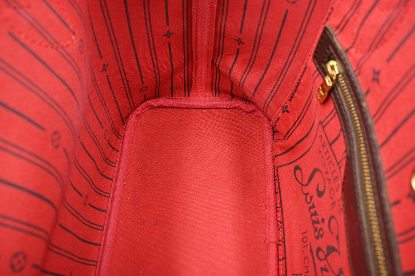 Louis Vuitton Neverfull PM in Damier Ebene Canvas