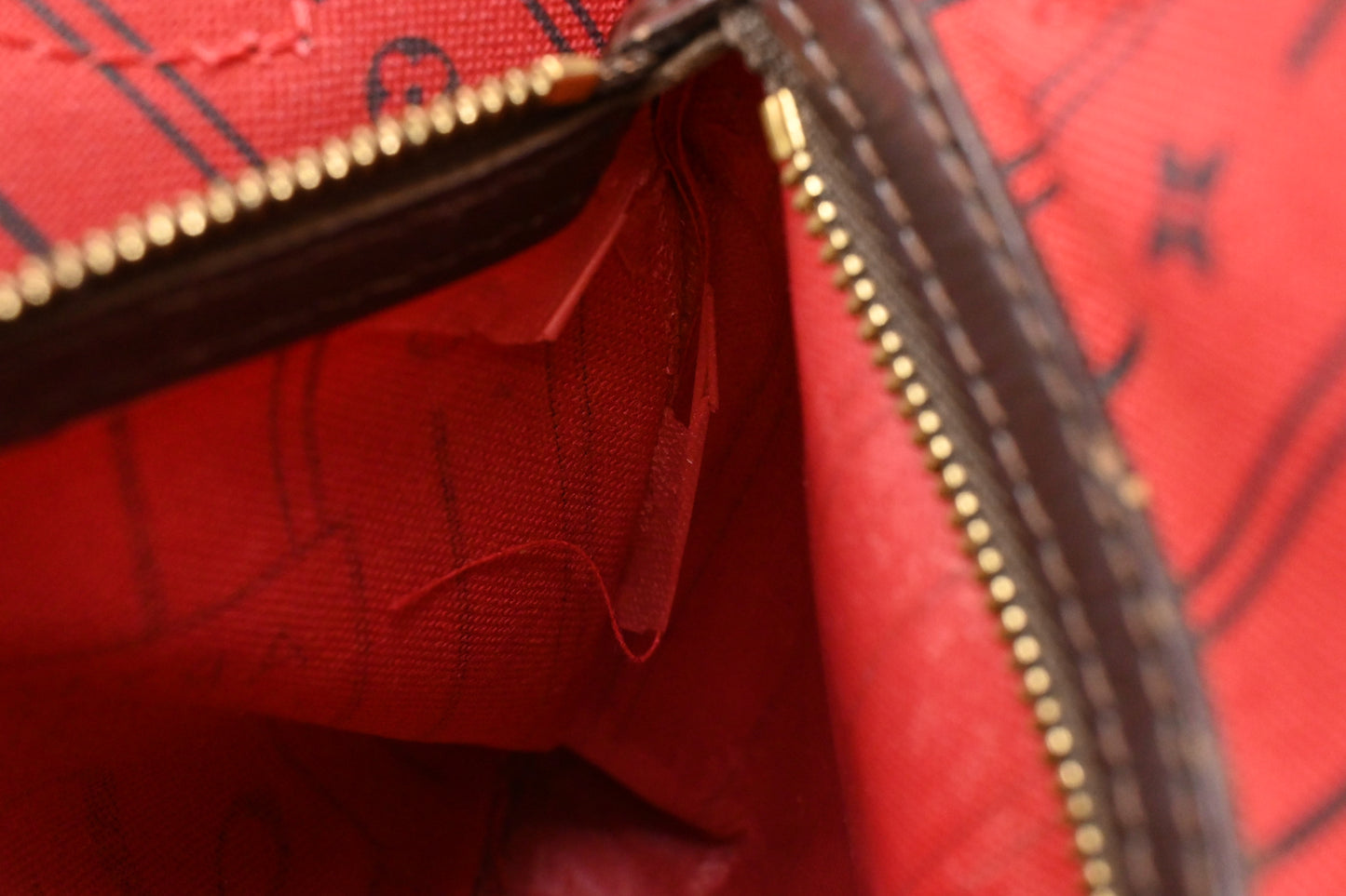 Louis Vuitton Neverfull PM in Damier Ebene Canvas