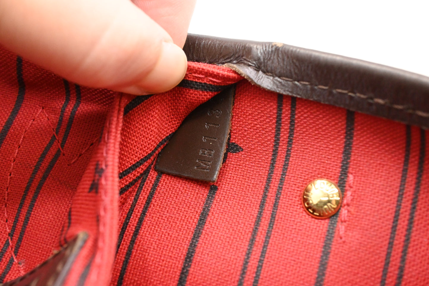 Louis Vuitton Neverfull PM in Damier Ebene Canvas