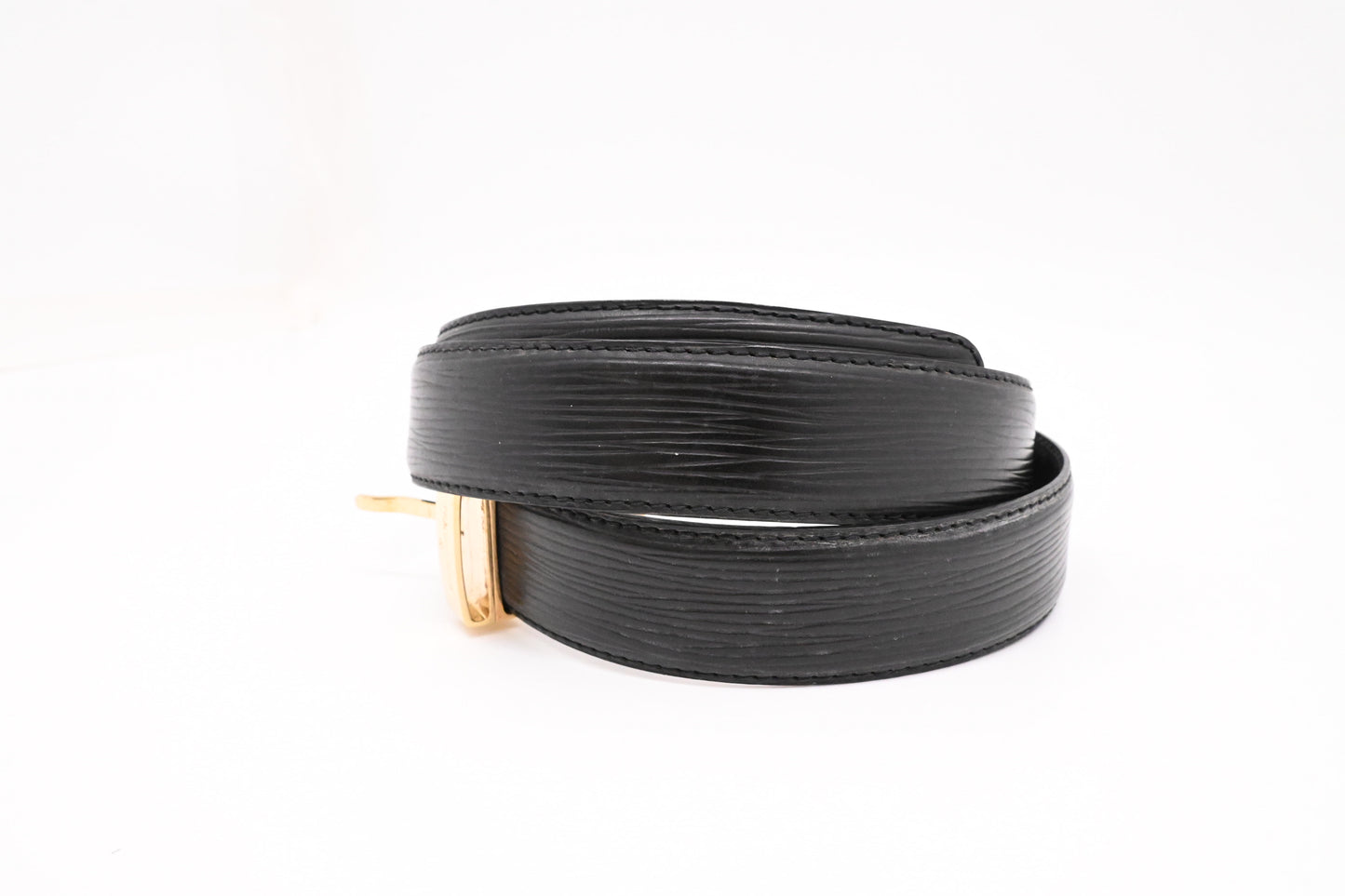 Louis Vuitton Belt in Black Epi Leather
