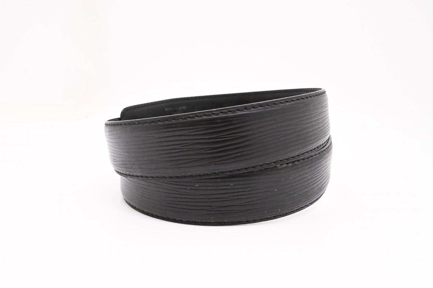 Louis Vuitton Belt in Black Epi Leather
