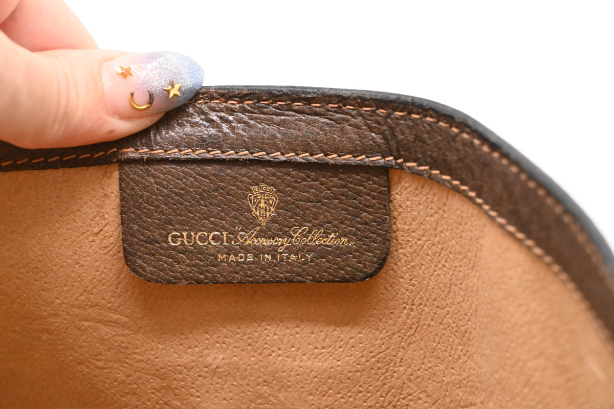 Gucci Clutch in GG Supreme Canvas