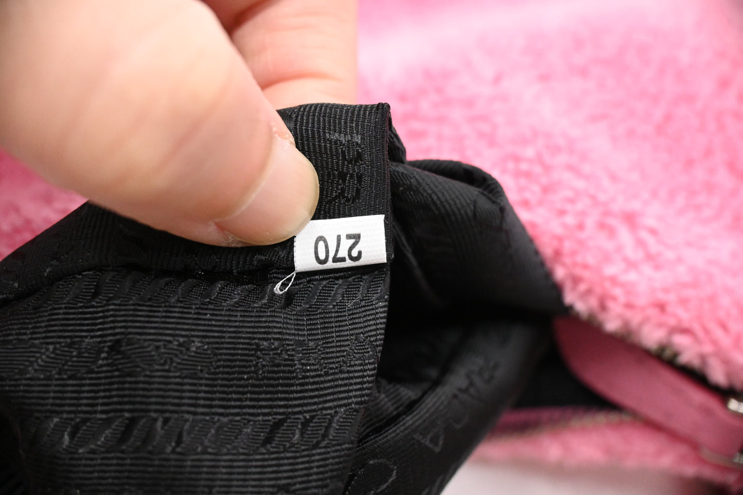 Prada Shoulder Bag Re-Edition 2000 Terry in Pink Fabric