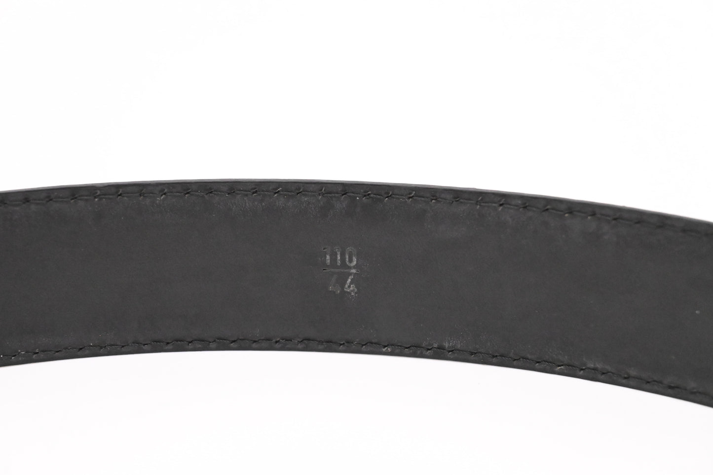 Louis Vuitton Belt in Black Epi Leather