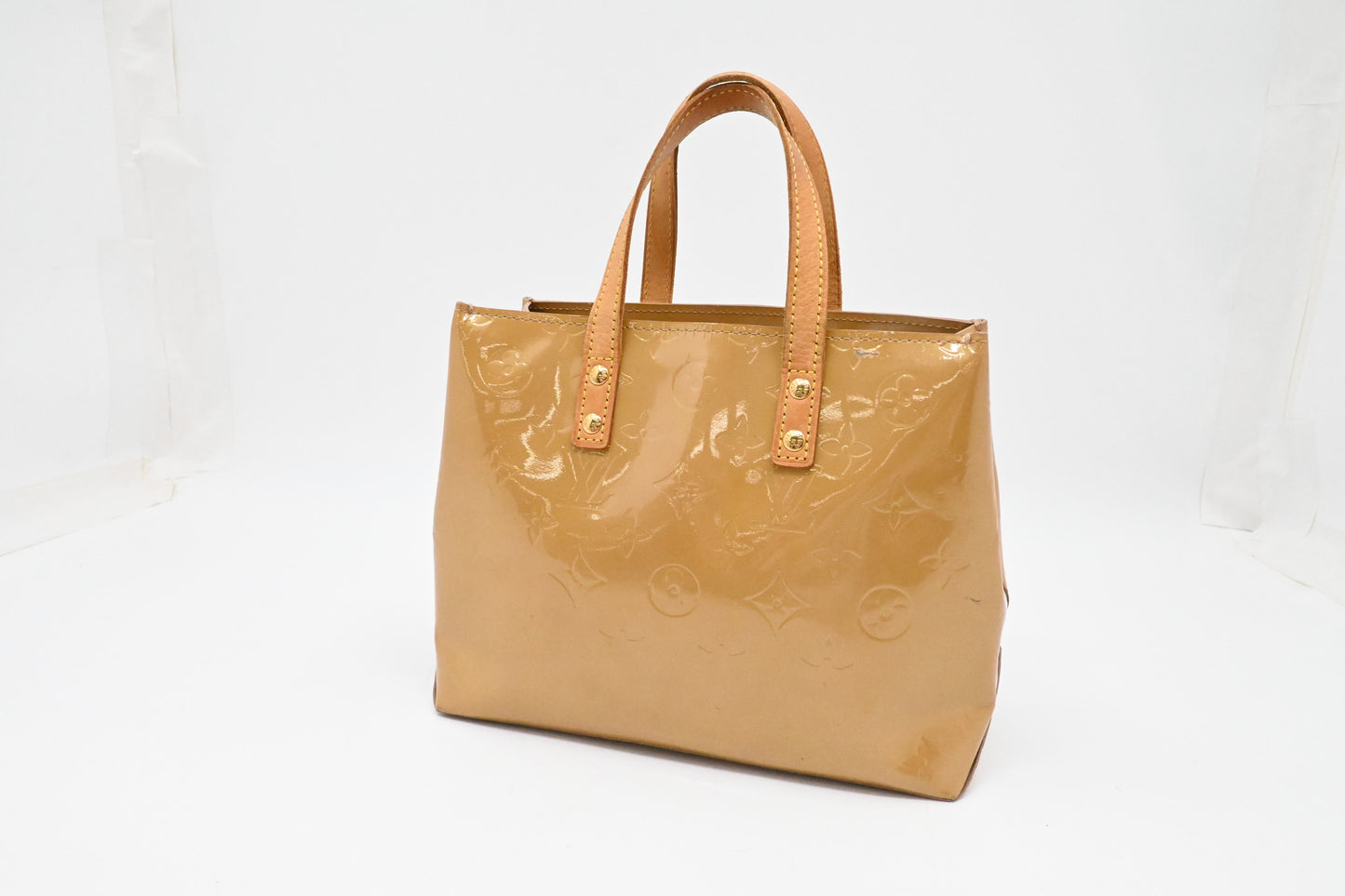 Louis Vuitton Reade PM in Dark Beige Vernis