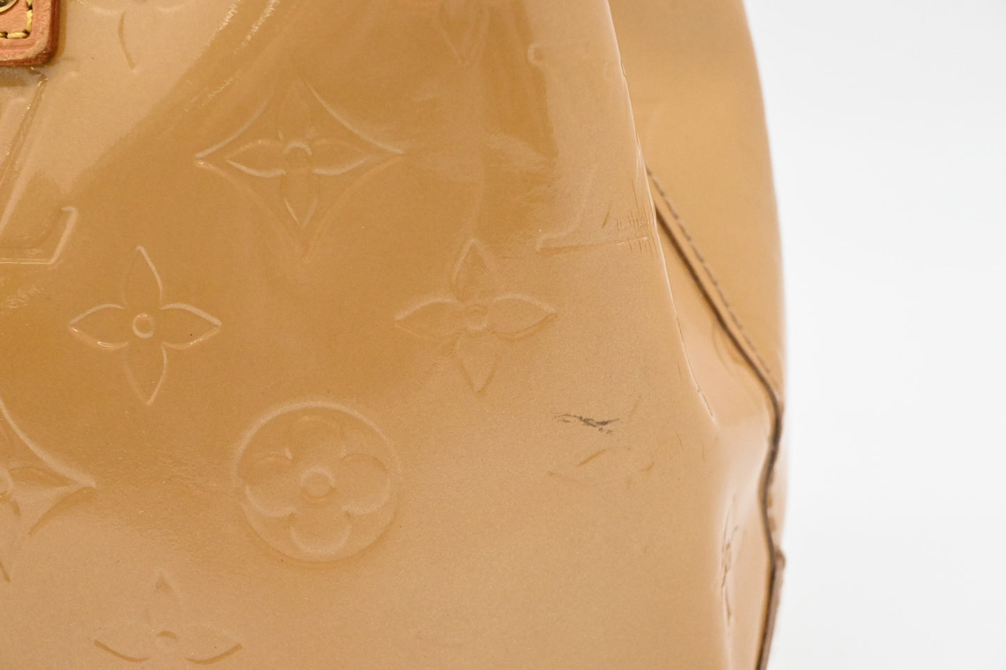 Louis Vuitton Reade PM in Dark Beige Vernis