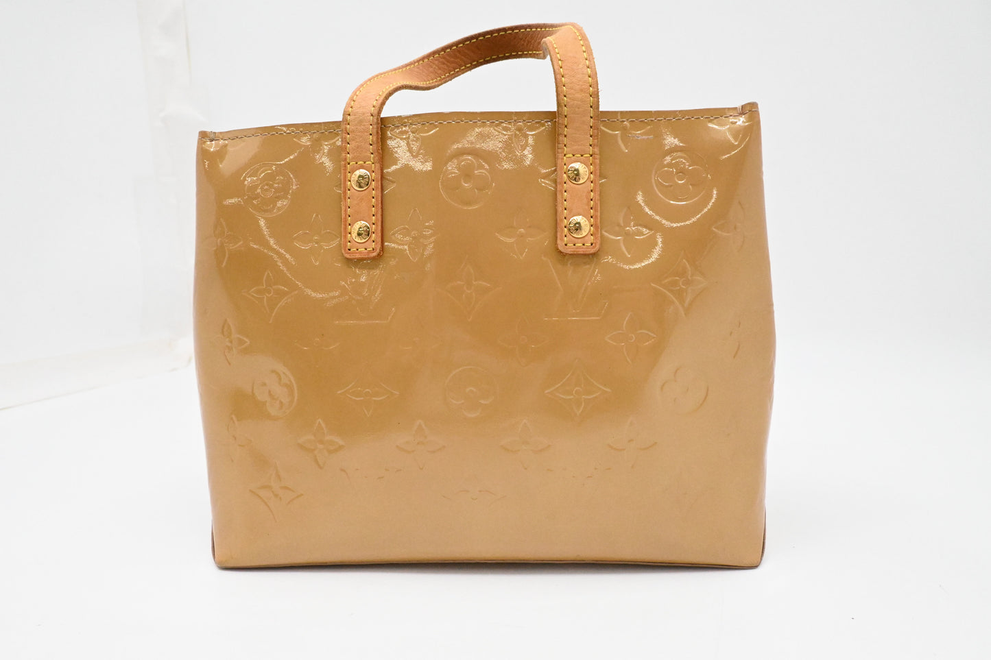 Louis Vuitton Reade PM in Dark Beige Vernis