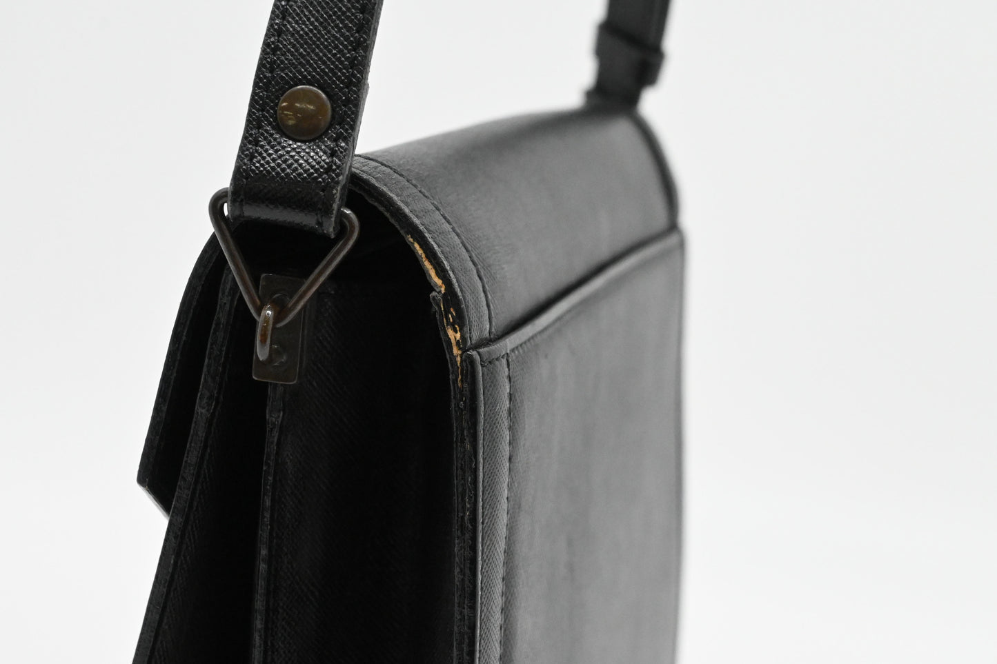 YSL Saint Laurent Shoulder Bag in Black Leather