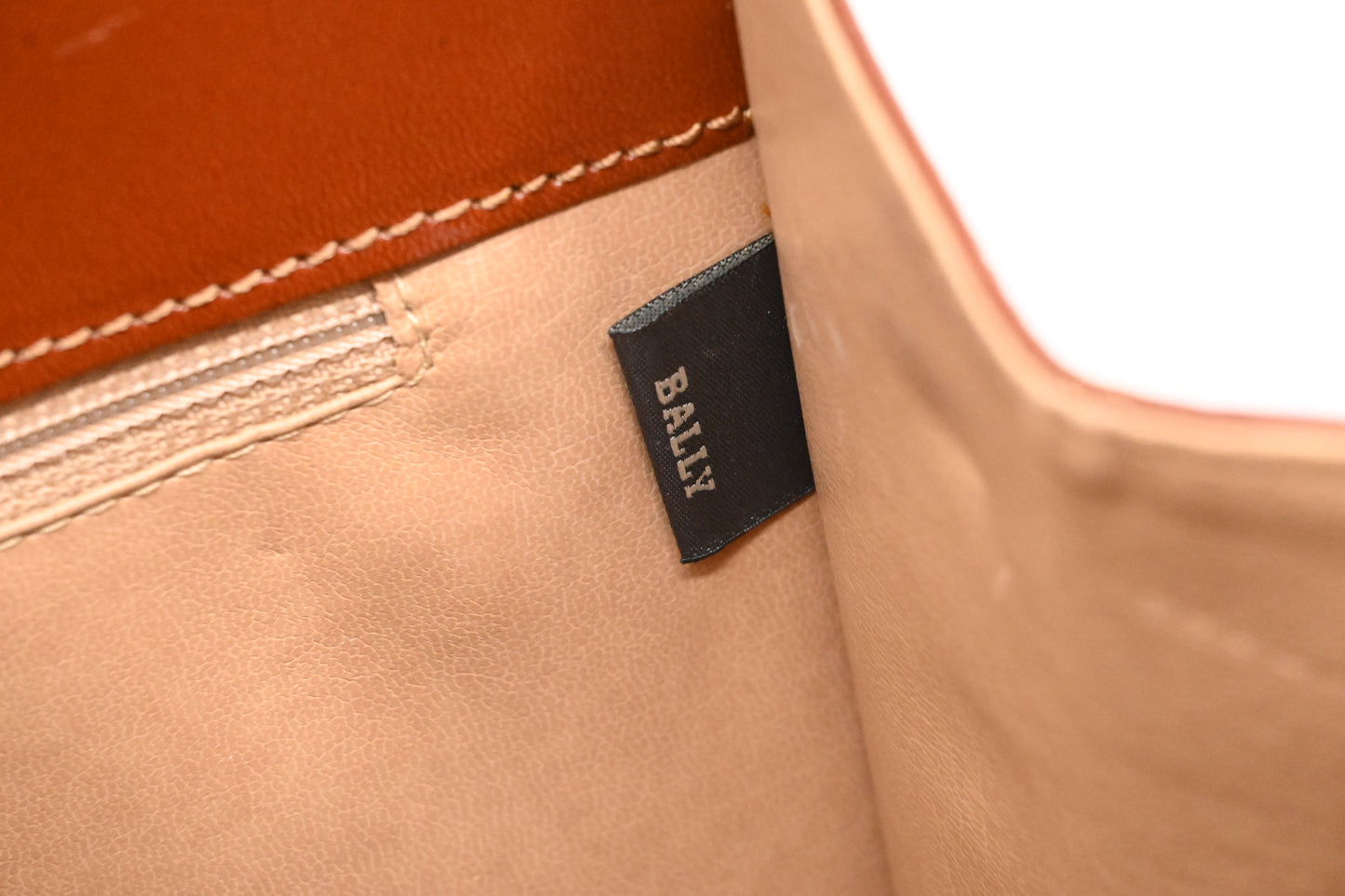 Bally Chain Shoulder Bag in Brown Leather