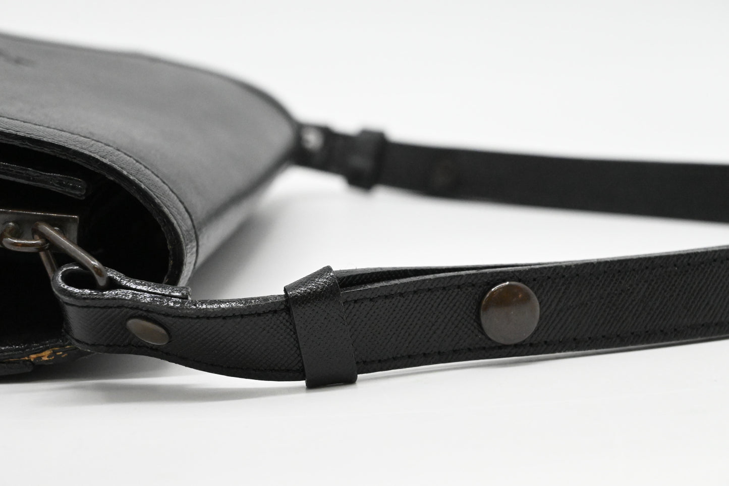 YSL Saint Laurent Shoulder Bag in Black Leather