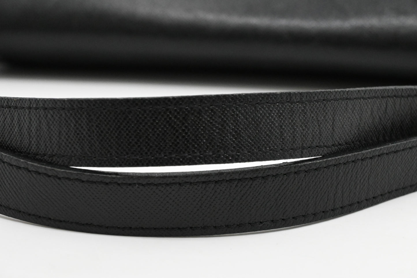 YSL Saint Laurent Shoulder Bag in Black Leather