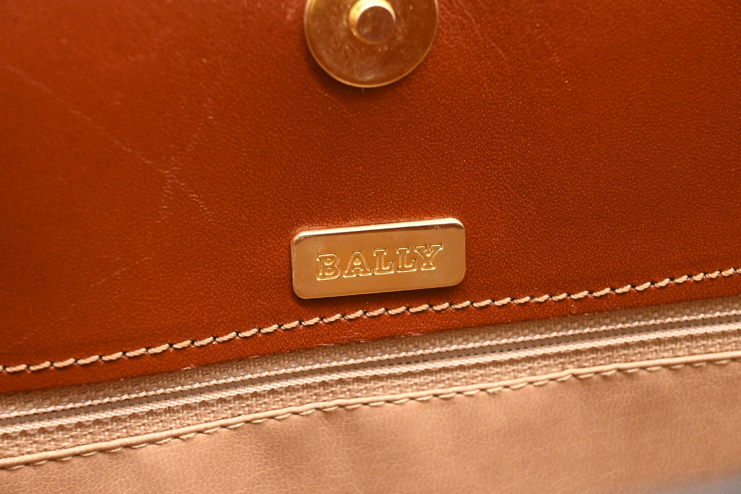 Bally Chain Shoulder Bag in Brown Leather