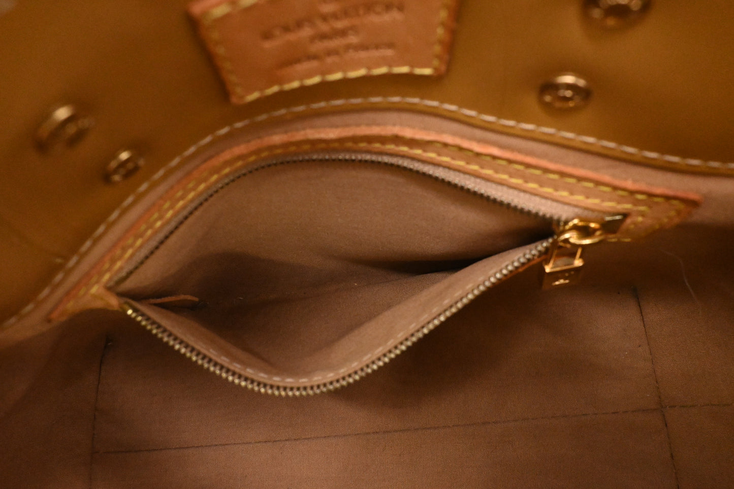 Louis Vuitton Reade PM in Dark Beige Vernis
