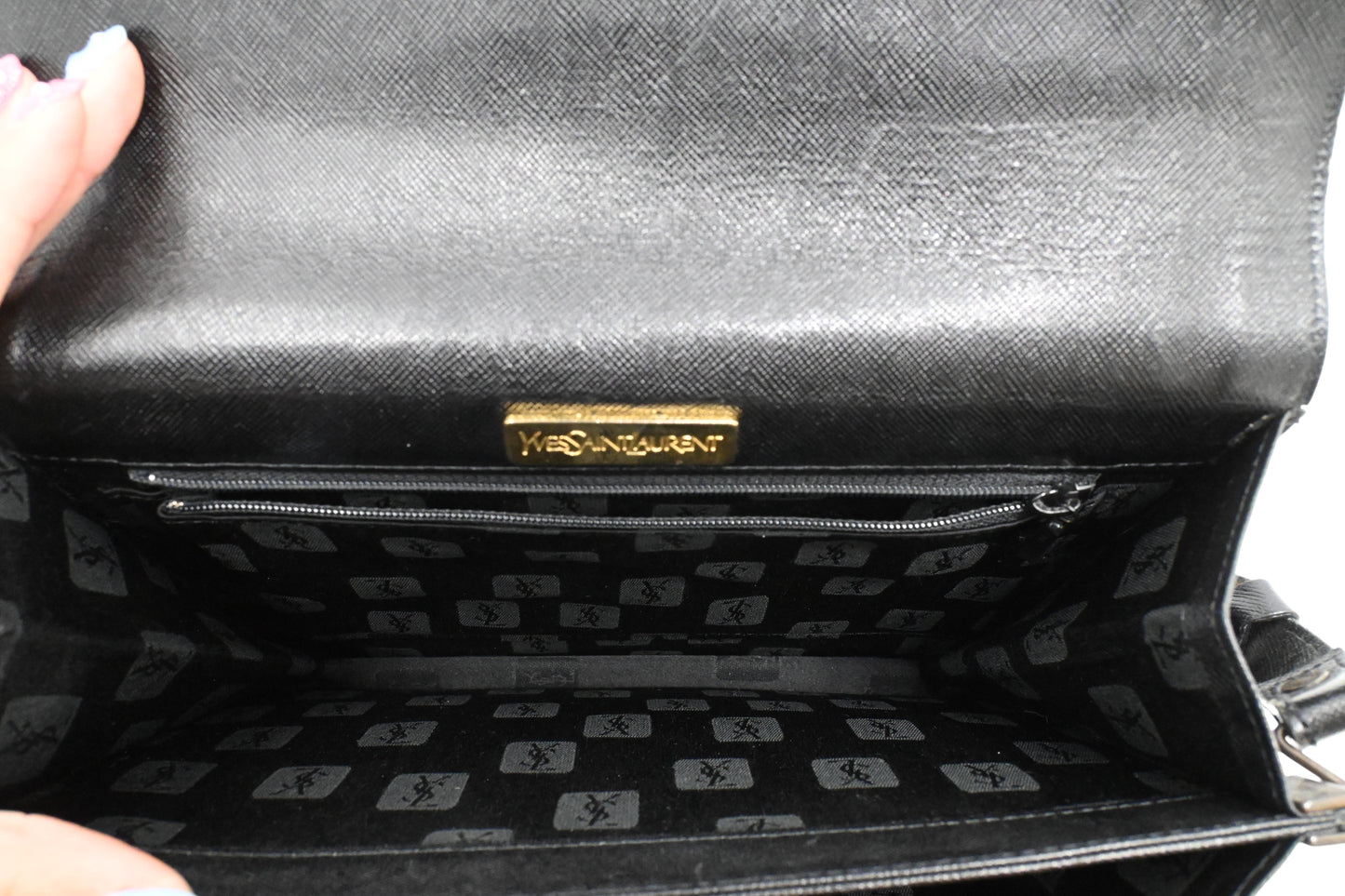 YSL Saint Laurent Shoulder Bag in Black Leather