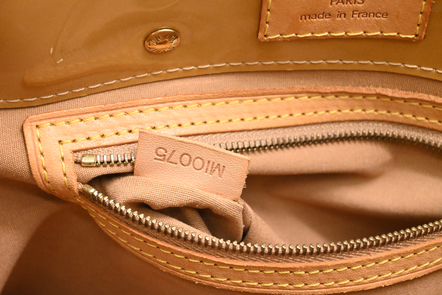 Louis Vuitton Reade PM in Dark Beige Vernis