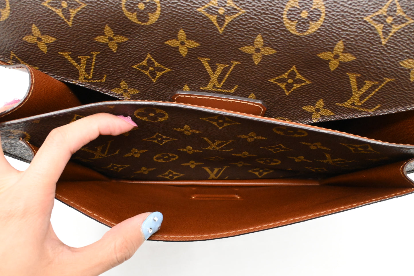 Louis Vuitton Monceau in Monogram Canvas