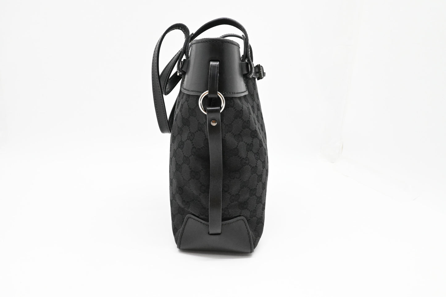 Gucci Shoulder bag in Black GG Canvas
