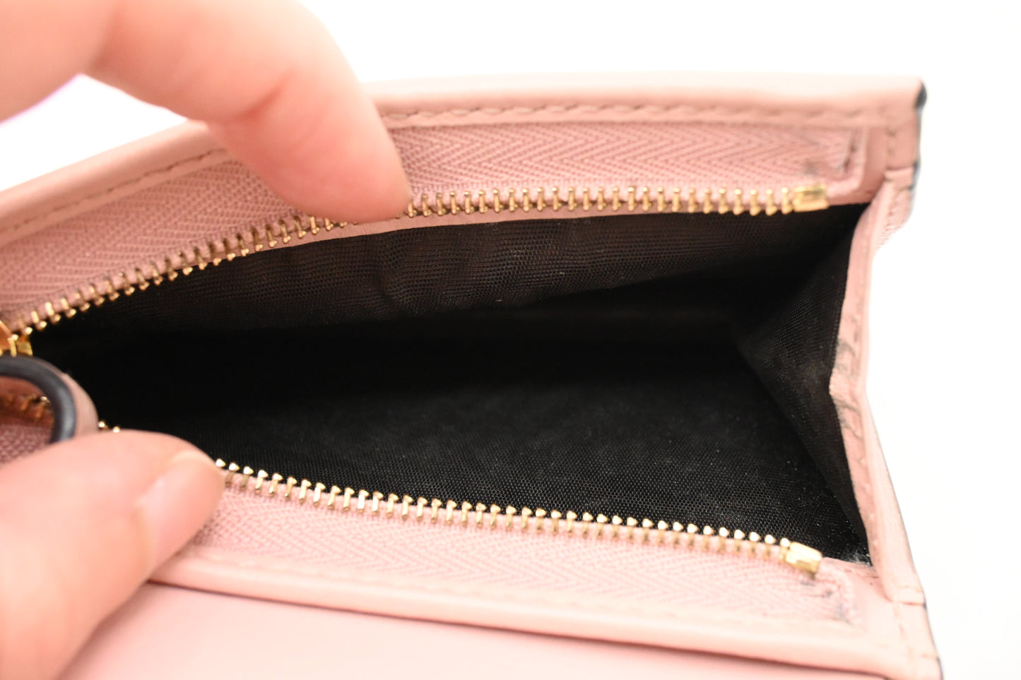 Gucci Compact Wallet in Pink Leather