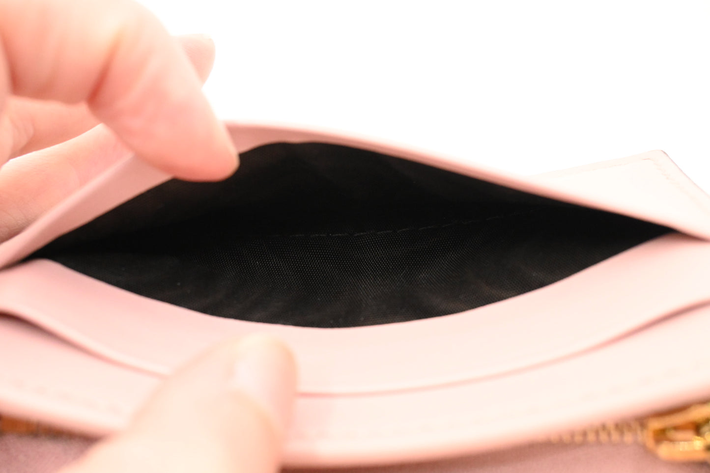 Gucci Compact Wallet in Pink Leather